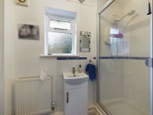 cloaks/shower room - click for photo gallery